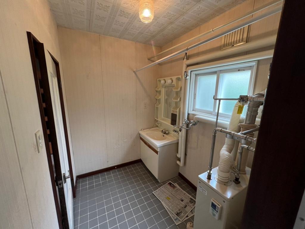 【価格改定】スーパー徒歩5分♪ 南向き♪　芽室町東6-8＿中古住宅 内観