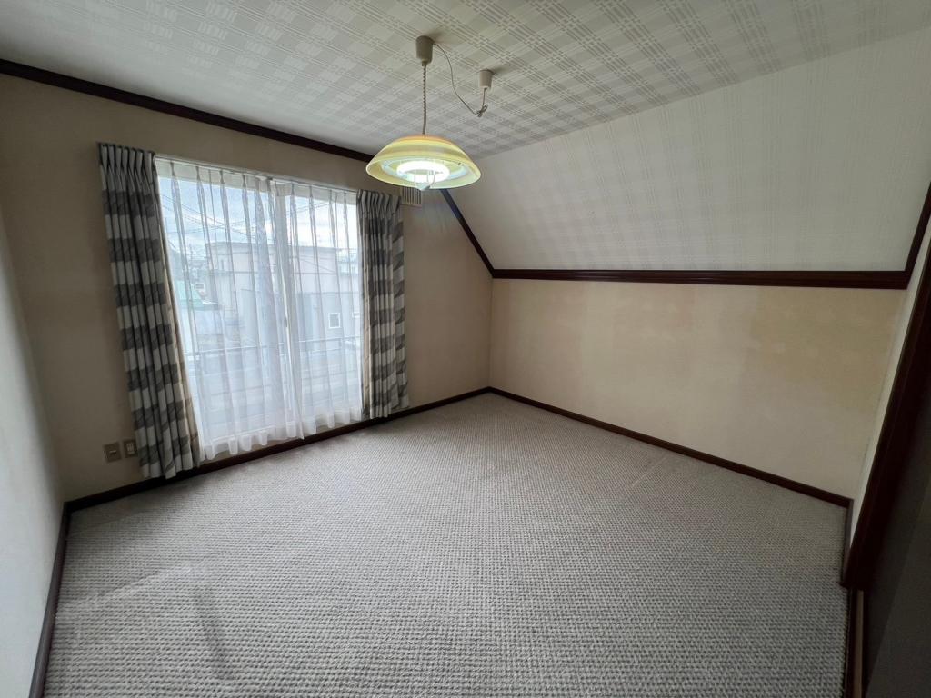 【価格改定】スーパー徒歩5分♪ 南向き♪　芽室町東6-8＿中古住宅 内観