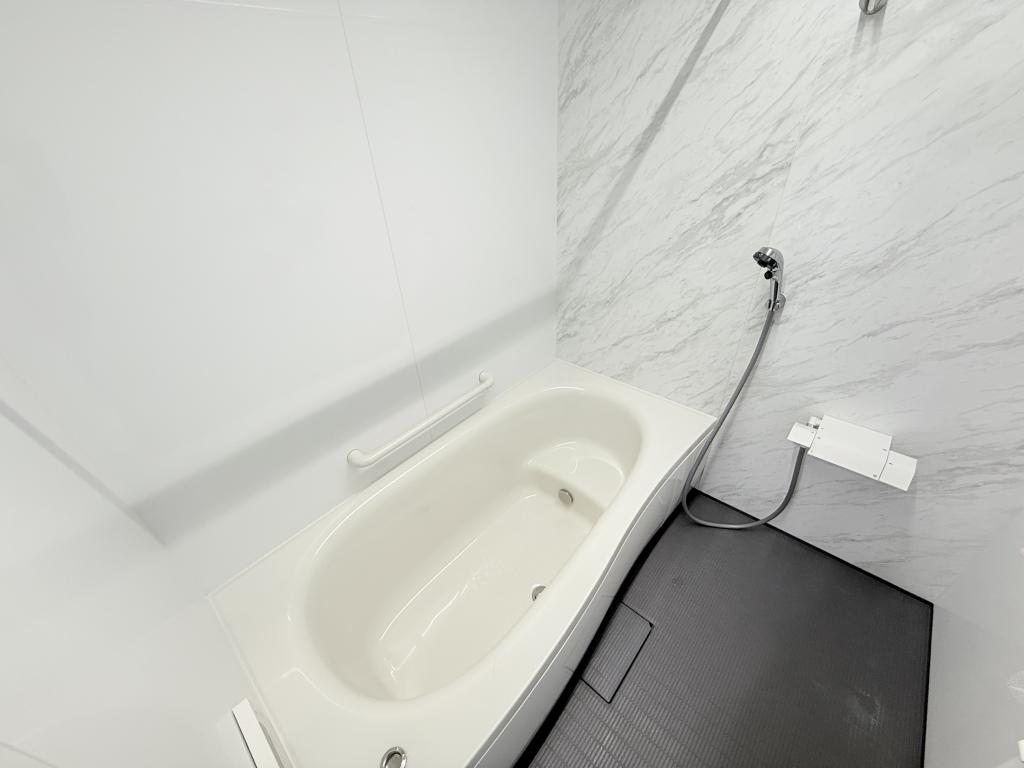 幕別町札内の築浅美邸の中古住宅　※築３年 内観