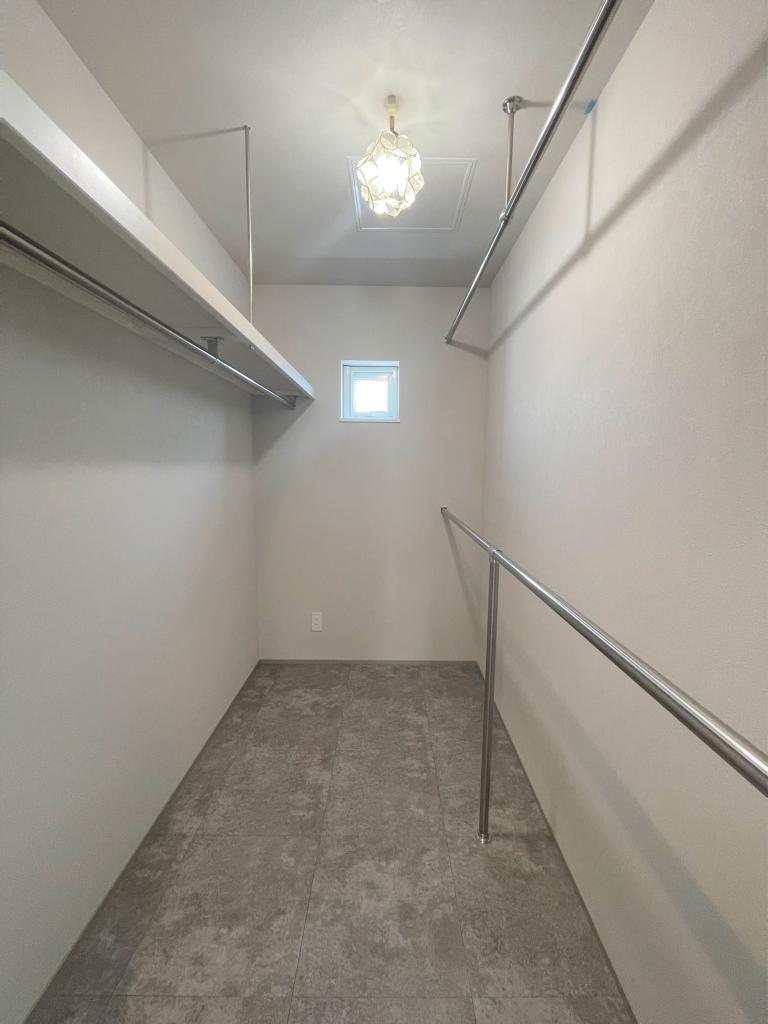 幕別町札内の築浅美邸の中古住宅　※築３年 内観