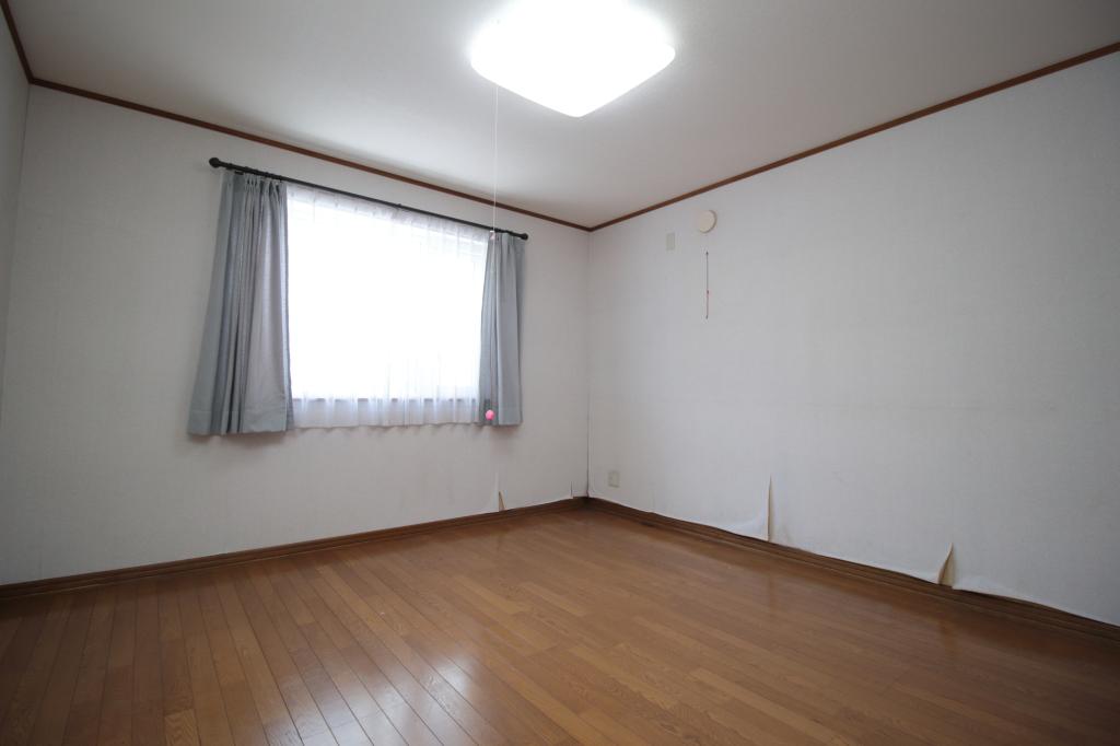 西10条南26丁目　平屋感覚で暮らせる、将来も安心の2階建て中古住宅 内観