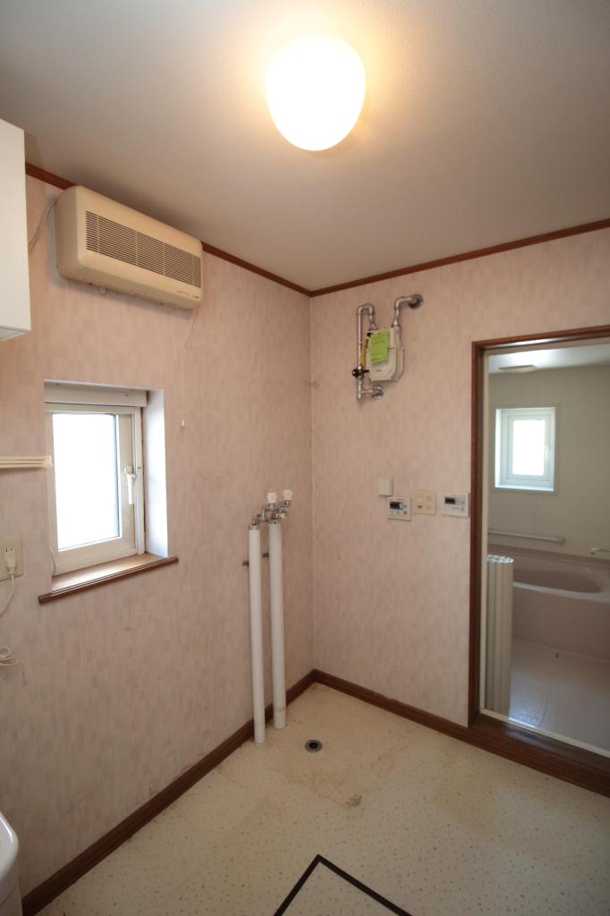 西10条南26丁目　平屋感覚で暮らせる、将来も安心の2階建て中古住宅 内観