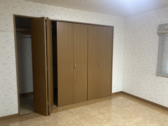 西１８条南２丁目【西エリアのセミ電化４ＬＤＫ登場！！】 内観