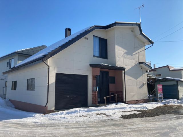 西１１条北７丁目【北西角地！リフォーム向き物件！】 内観