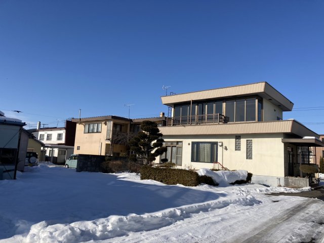 西１５条南１２丁目【約１４０坪の広々とした敷地！】 内観