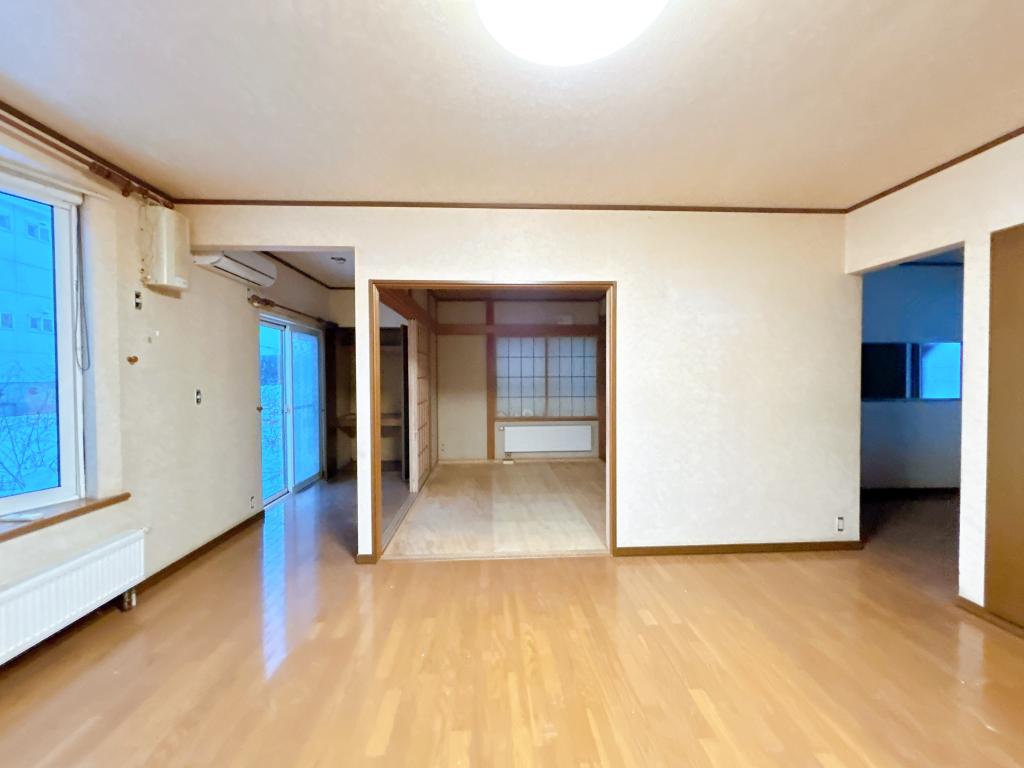 【リフォーム中】帯広市西６条南40丁目　 内観