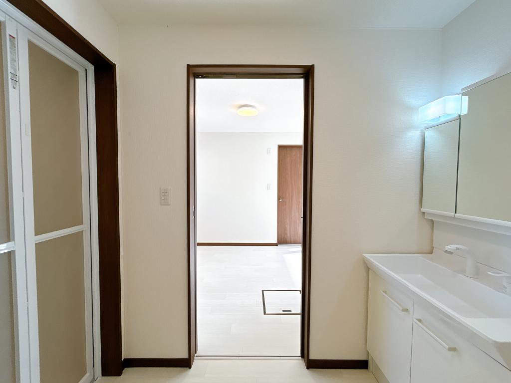 【リフォーム済】河西郡芽室町東８条３丁目 内観