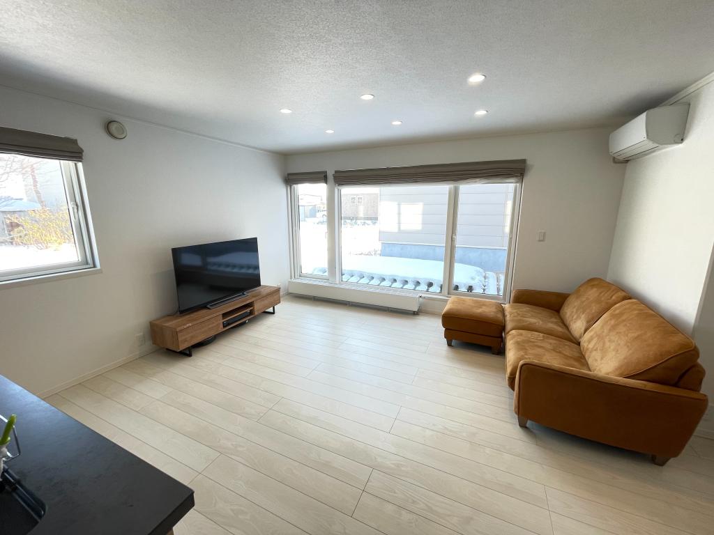 室内写真追加【築5年】　東14条南3丁目  内観