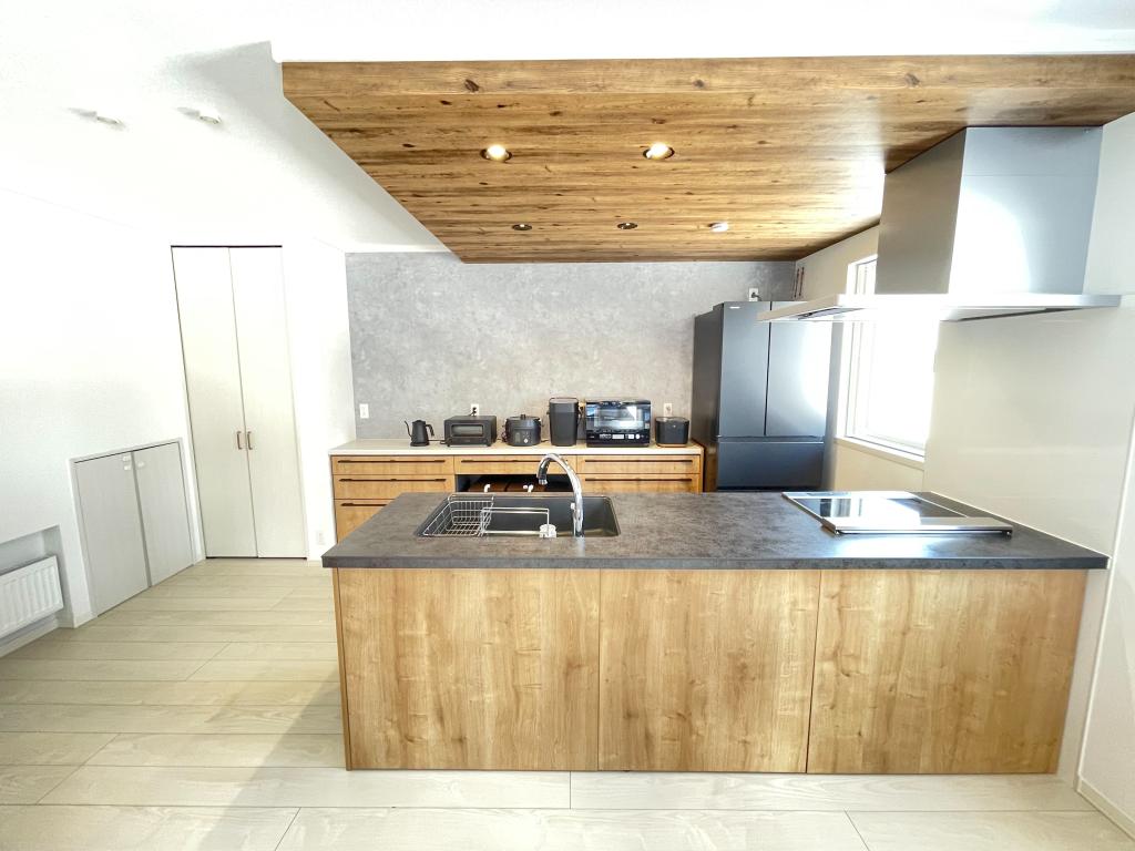 室内写真追加【築5年】　東14条南3丁目  内観