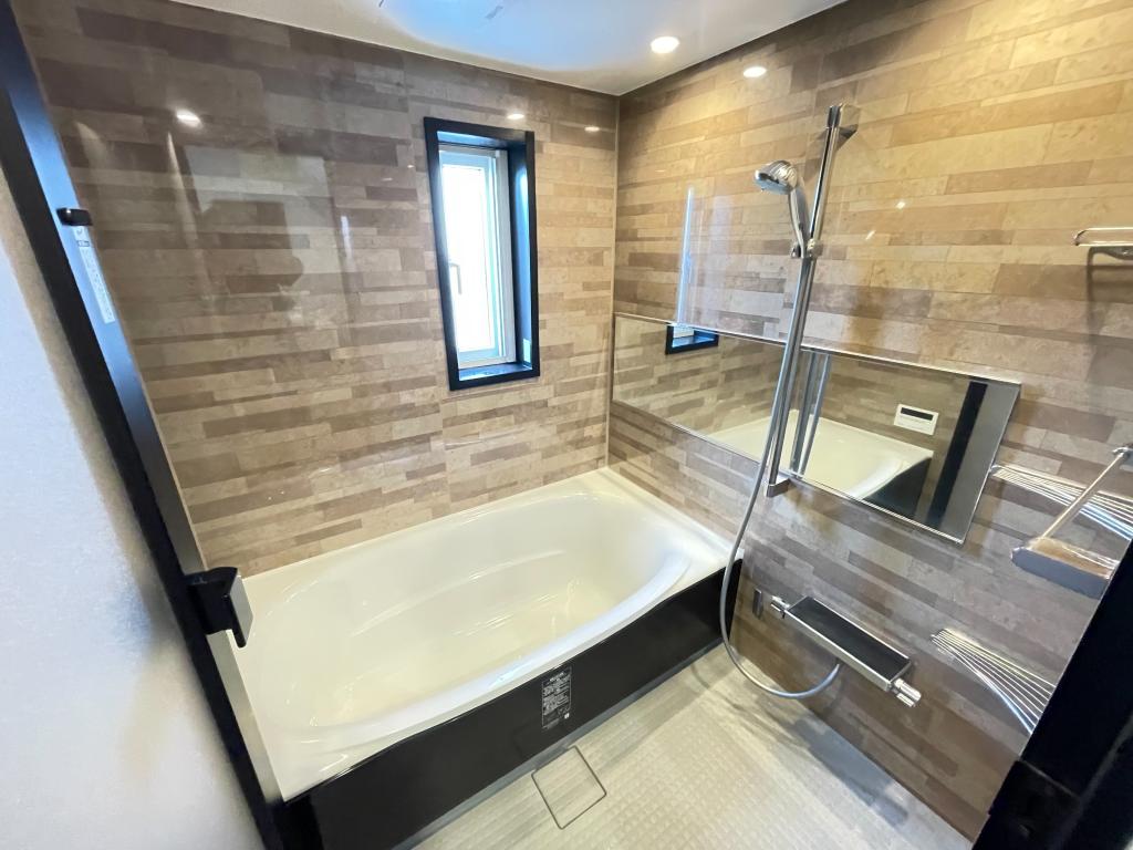 室内写真追加【築5年】　東14条南3丁目  内観