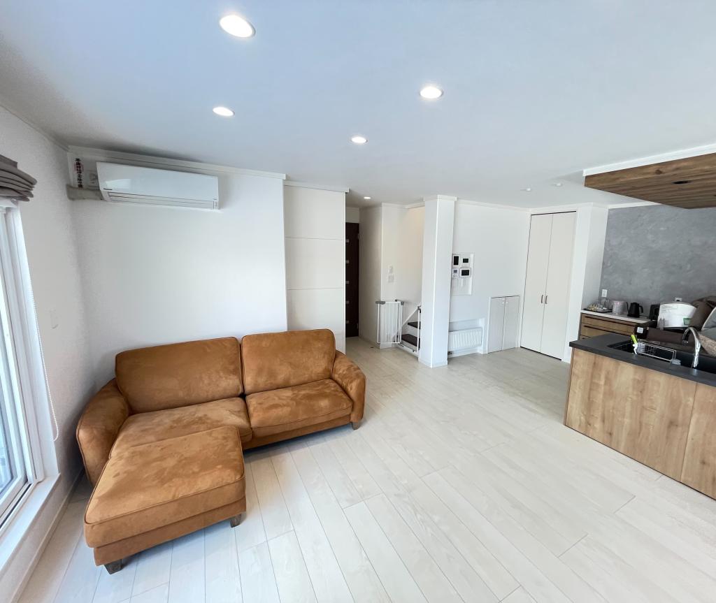 室内写真追加【築5年】　東14条南3丁目  内観