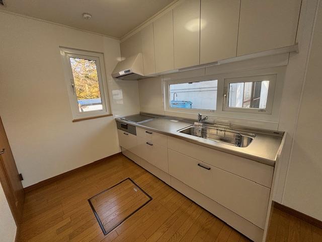 帯広市東１１条南４丁目　売中古住宅 内観