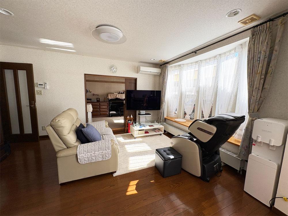 白人小区域　札内青葉町 4SLDK中古住宅 内観