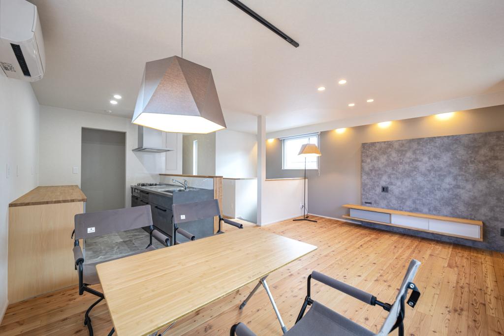 【新築】無垢と造作が心地よい『２階リビングの家』 内観