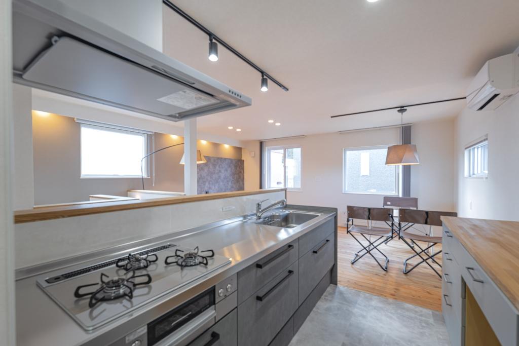 【新築】無垢と造作が心地よい『２階リビングの家』 内観