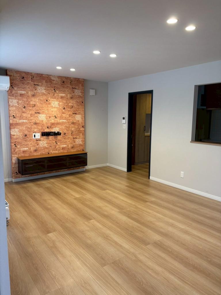 【中古住宅】　帯広市西6条南33丁目　角地　エコジョーズ仕様 内観