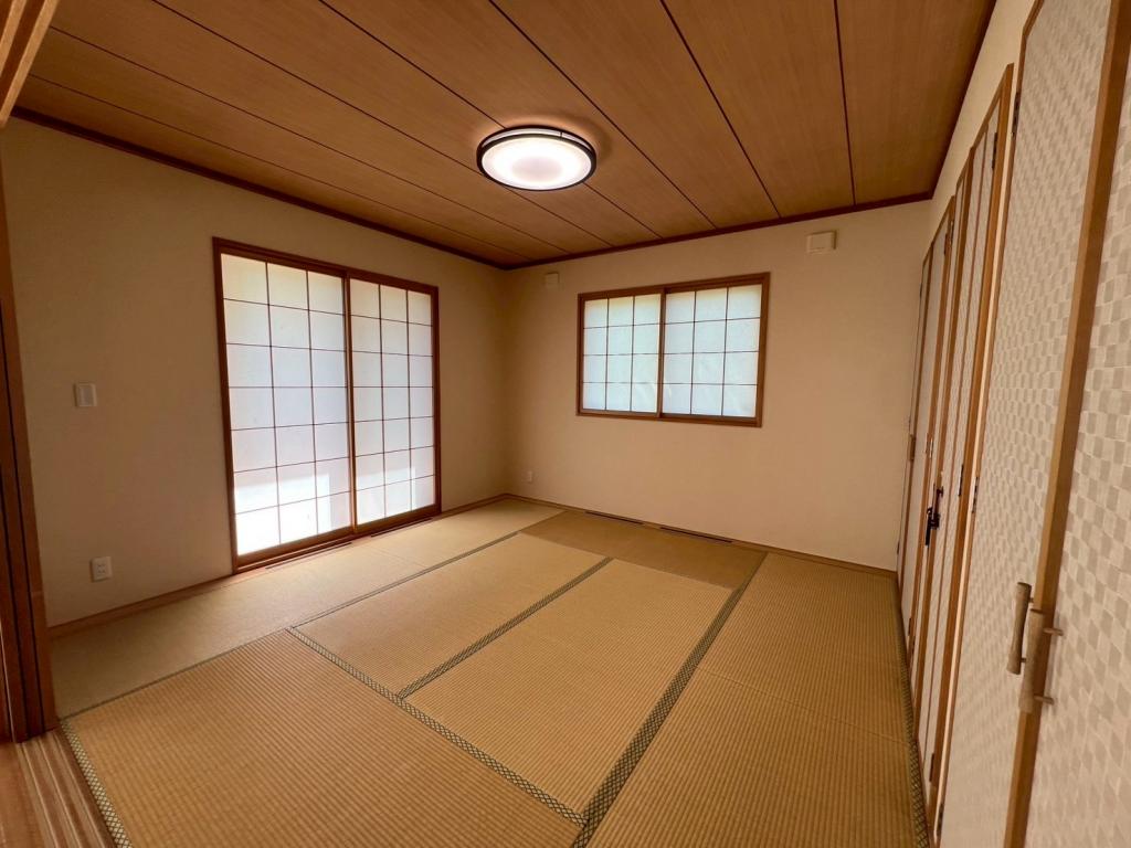 【価格改定】築11年♪　南東角地♪　大樹町緑町14_中古住宅 内観