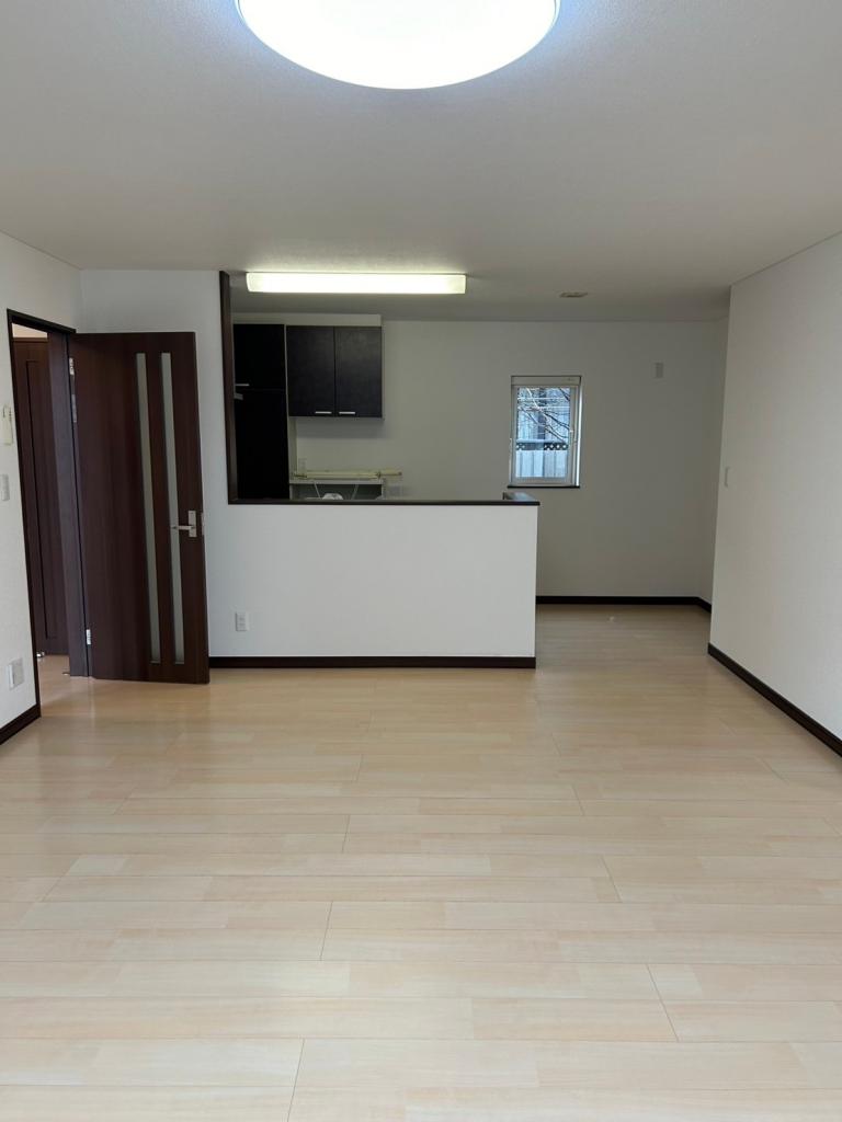 【中古住宅】　帯広市西13条北8丁目　※価格改定　リフォーム済 内観