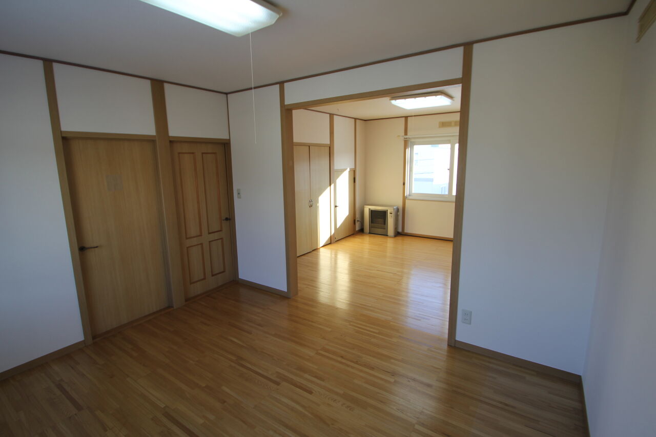 【価格改定】西二十一条南５丁目　リフォーム住宅 内観