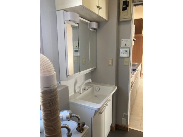 帯広市自由が丘７丁目【リフォーム完備でそのま即入居できます！！】 内観