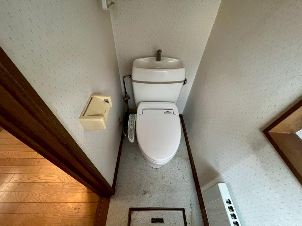 【中古住宅】　帯広市緑ヶ丘2条通　駐車2台可能　大型地下あり  内観