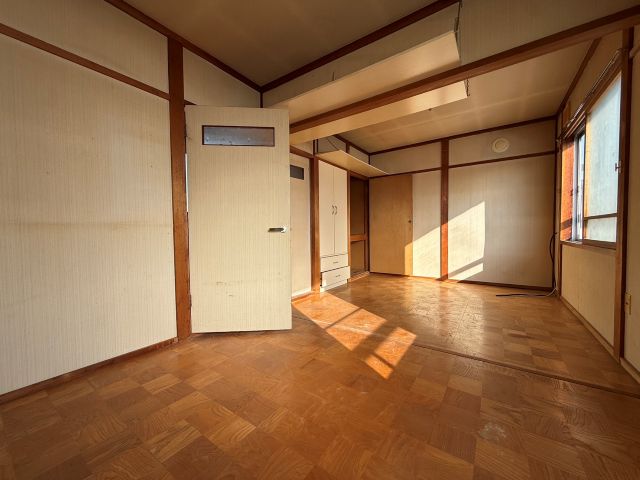 西９条南２５丁目【４ＬＤＫ中古住宅一戸建て！】 内観