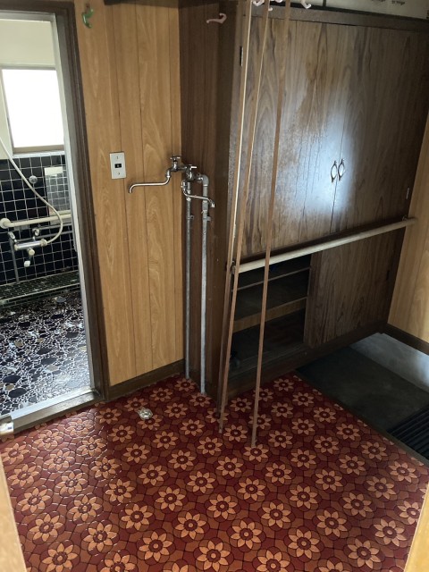 西１５条南１２丁目【約１４０坪の広々とした敷地！】 内観