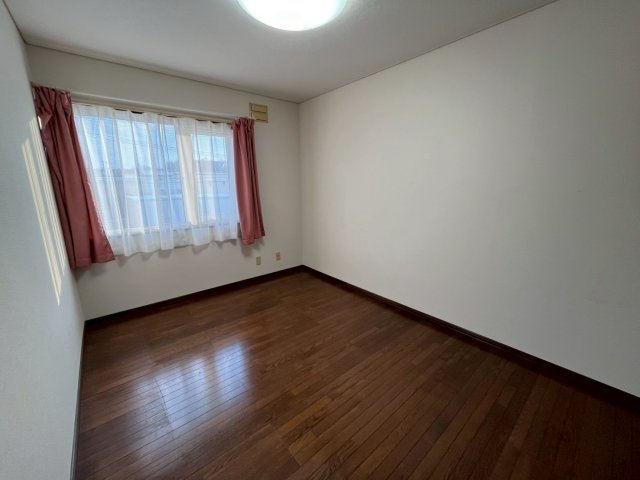 西２０条南５丁目【西エリアに４ＳＬＤＫの中古住宅登場！！】  内観