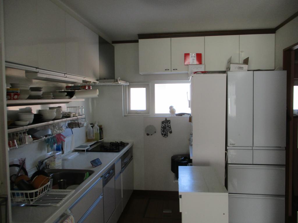 柳町北区 南西角地 1000万円 2世帯向き　 内観