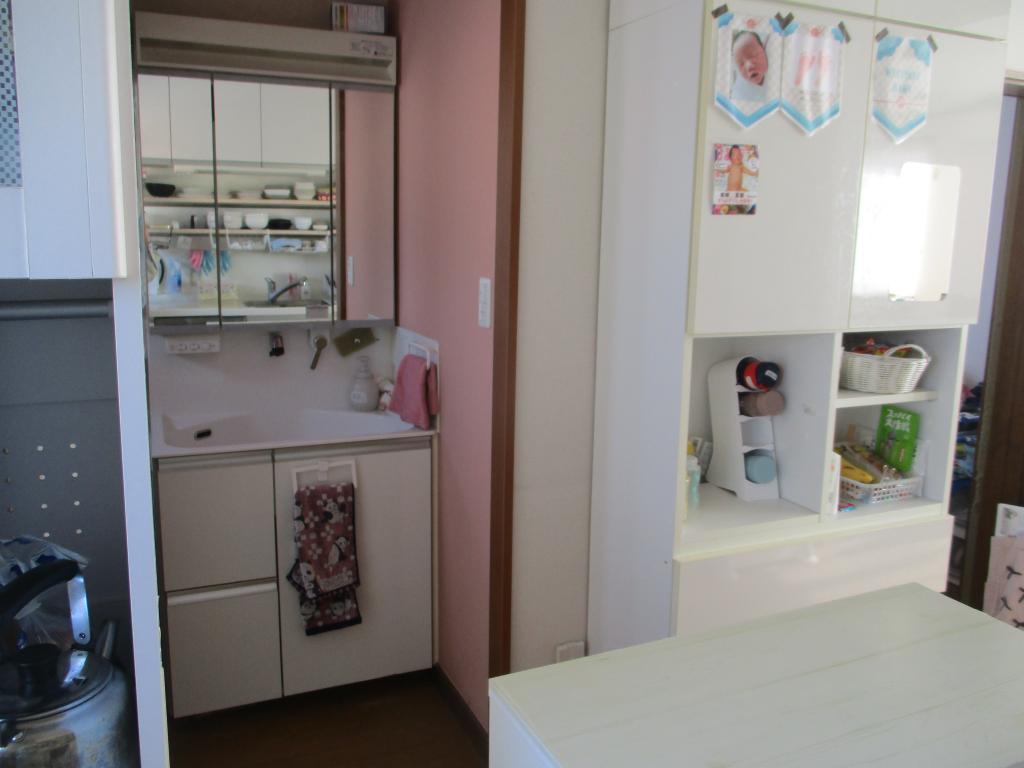 柳町北区 南西角地 1000万円 2世帯向き　 内観