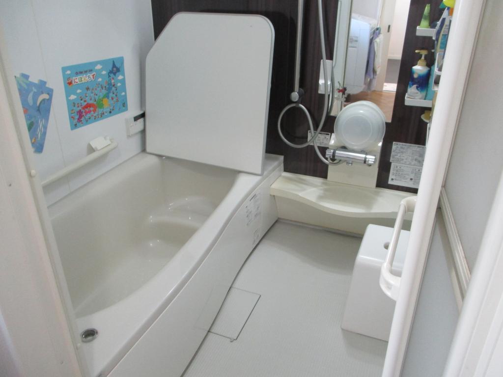 柳町北区 南西角地 1000万円 2世帯向き　 内観