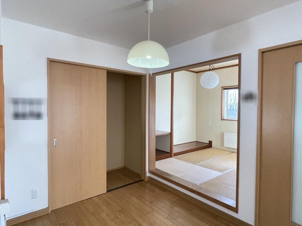 帯広市富士町【新オーナー様募集！平成１８年築５ＬＤＫ！】 内観