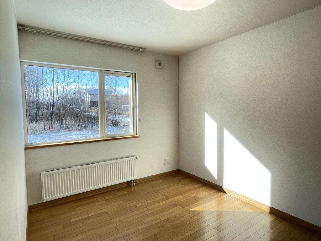 帯広市富士町【新オーナー様募集！平成１８年築５ＬＤＫ！】 内観