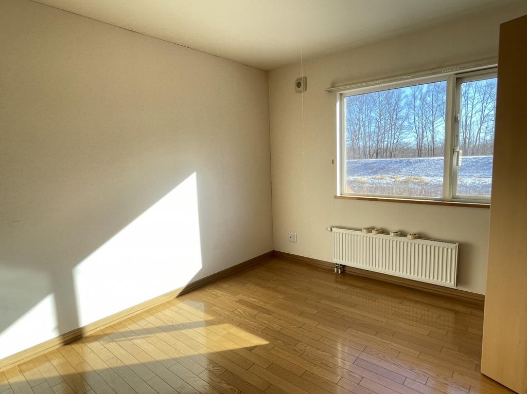 帯広市富士町【新オーナー様募集！平成１８年築５ＬＤＫ！】 内観