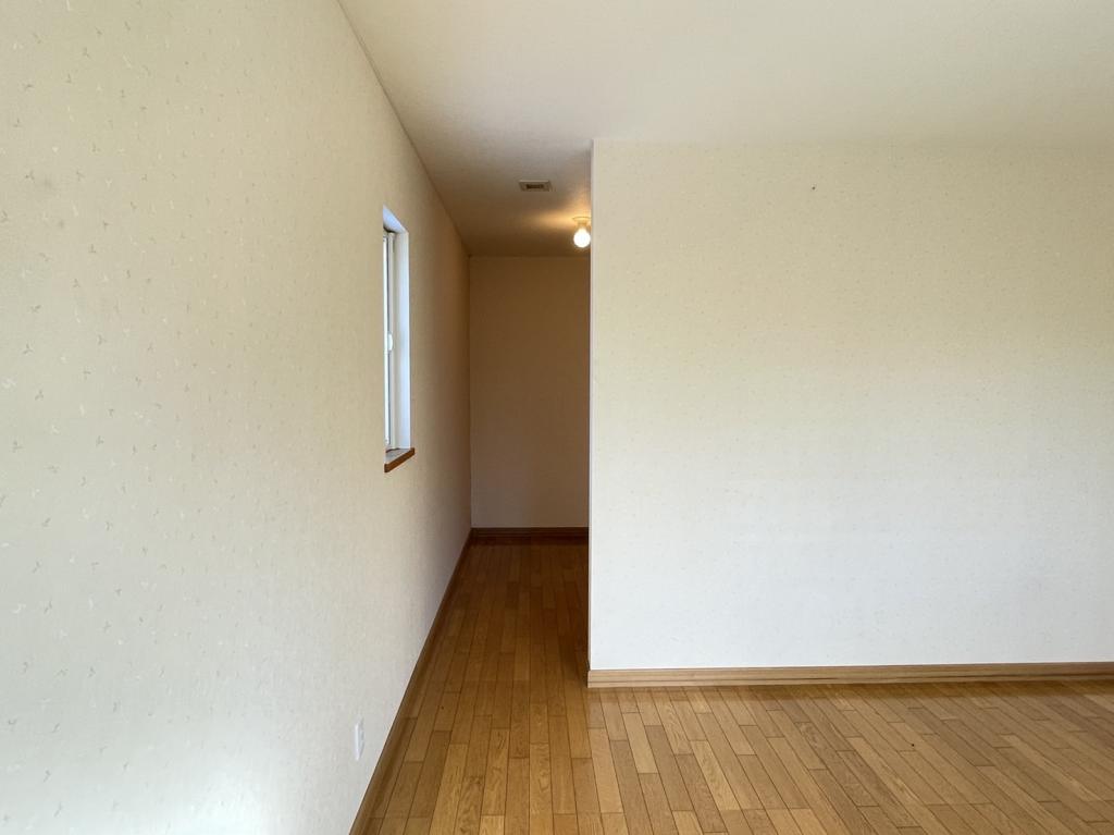 帯広市富士町【新オーナー様募集！平成１８年築５ＬＤＫ！】 内観