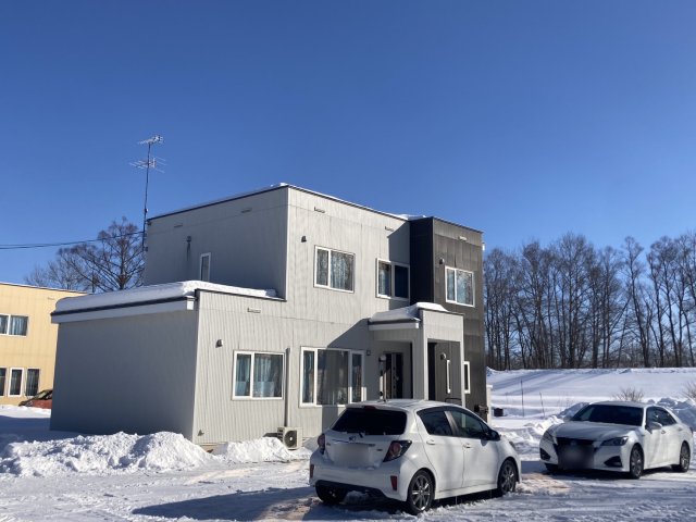 帯広市富士町【新オーナー様募集！平成１８年築５ＬＤＫ！】