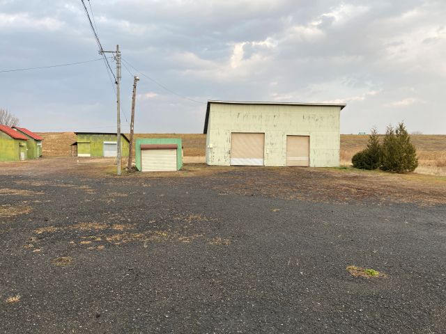 豊頃町茂岩新和町【平成９年築、建設事務所の跡地です】  内観