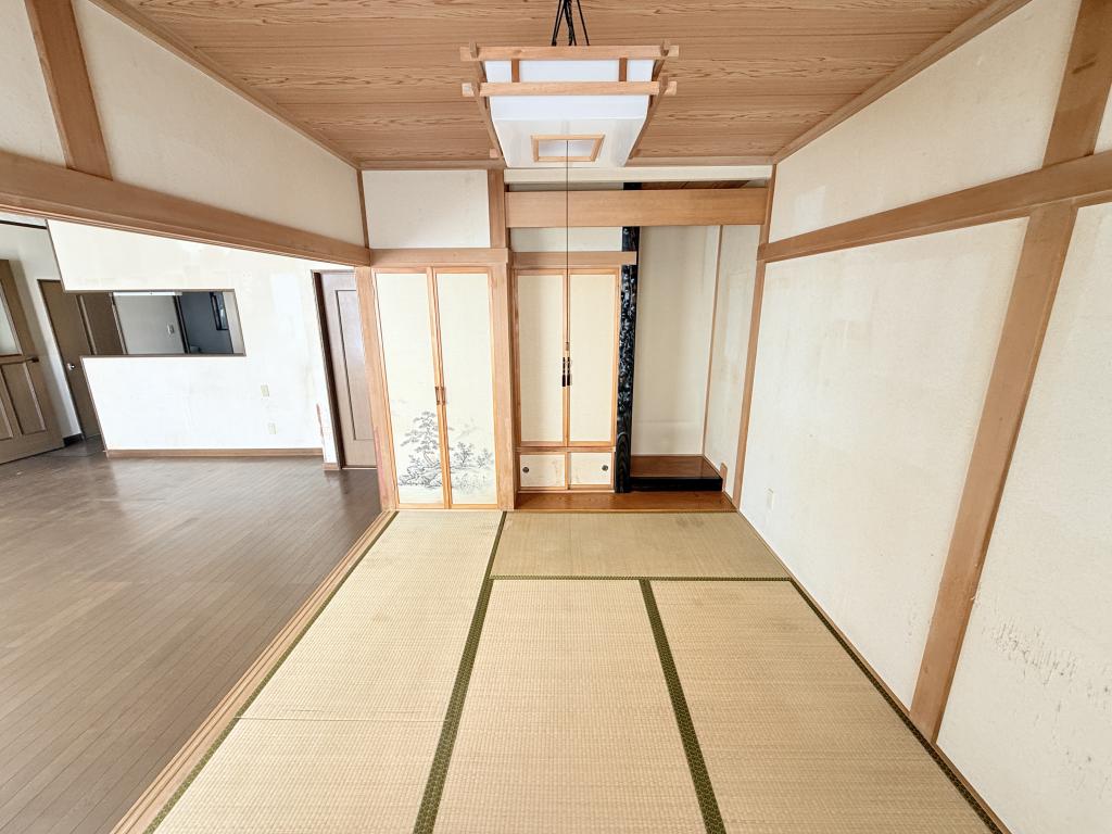 南の森西8丁目の中古住宅　南道路付 内観