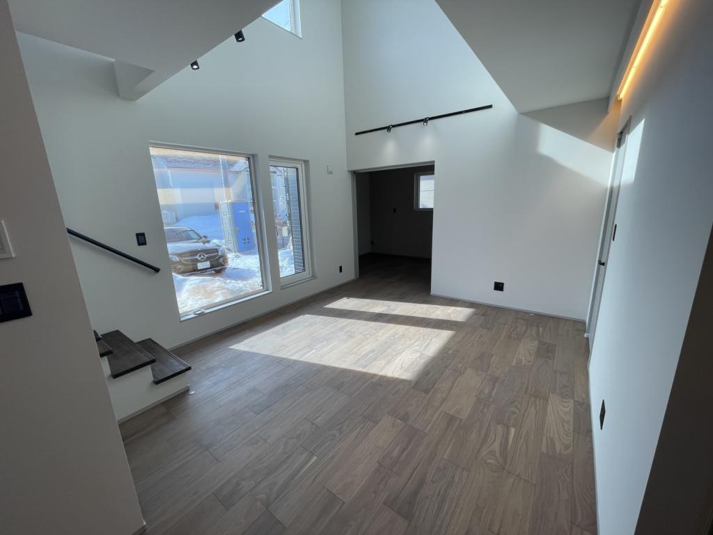 ♪南道路♪西２３南４＿新築住宅 内観