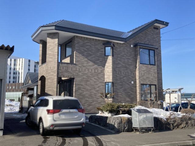 西１３条南１１丁目【吹抜けで開放的なＬＤＫ♪薪ストーブあり！】 内観