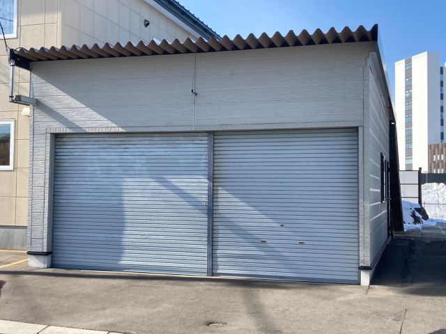 西１３条南１１丁目【吹抜けで開放的なＬＤＫ♪薪ストーブあり！】 内観