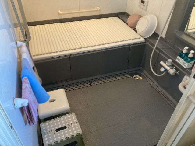 西１３条南１１丁目【吹抜けで開放的なＬＤＫ♪薪ストーブあり！】 内観