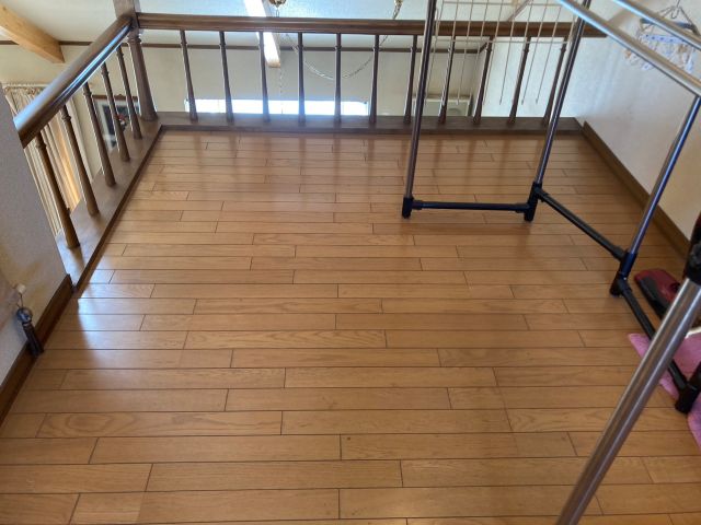 西１３条南１１丁目【吹抜けで開放的なＬＤＫ♪薪ストーブあり！】 内観