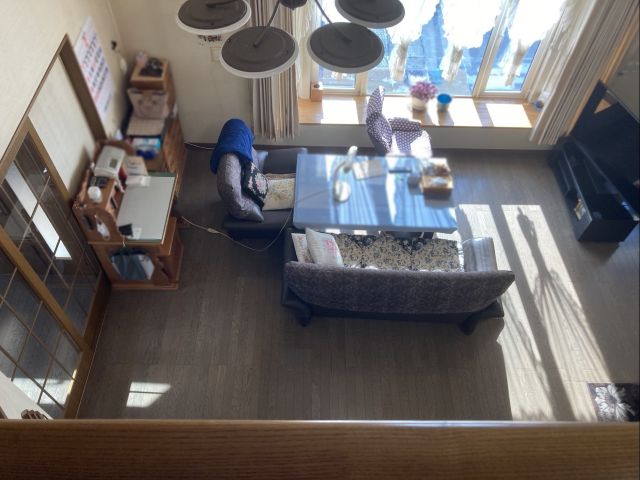 西１３条南１１丁目【吹抜けで開放的なＬＤＫ♪薪ストーブあり！】 内観