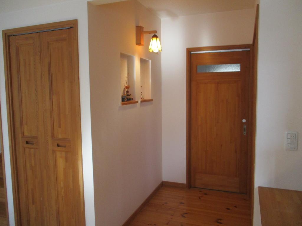 幕別町札内桂町 長期優良住宅 トリプルサッシ 築16年  内観