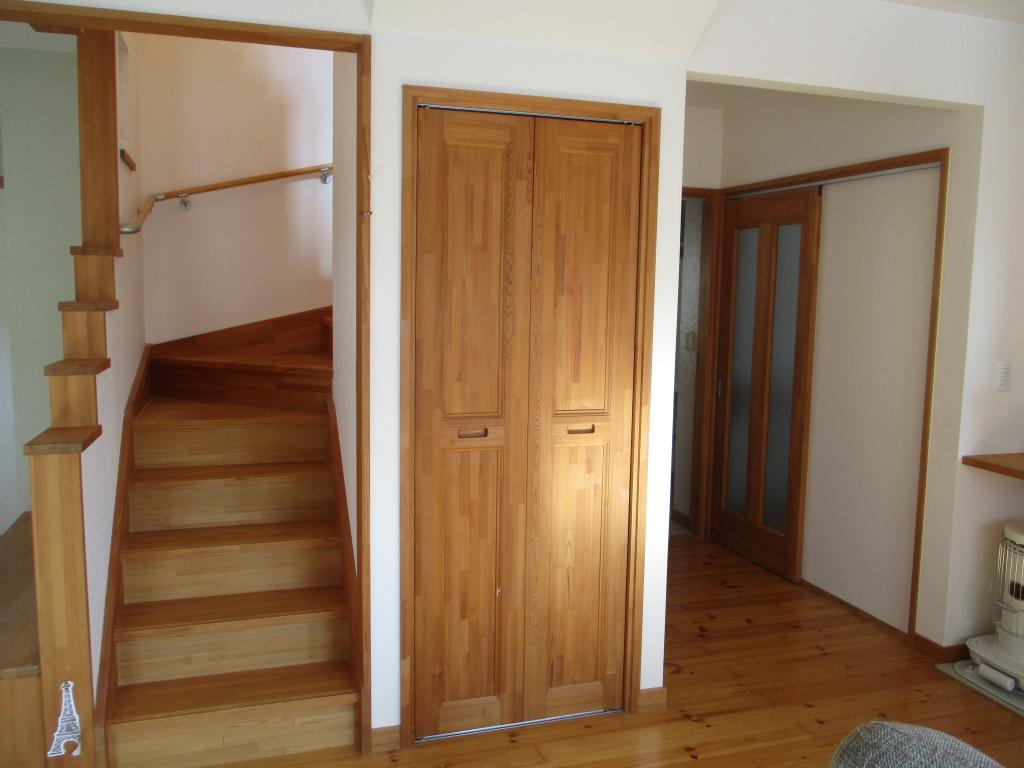 幕別町札内桂町 長期優良住宅 トリプルサッシ 築16年  内観