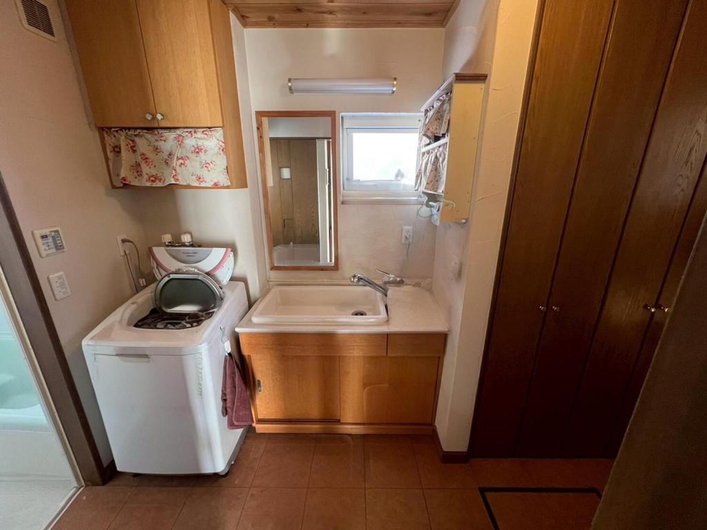 南向き♪ソーラー設置♪　南鈴蘭南4＿中古住宅 内観