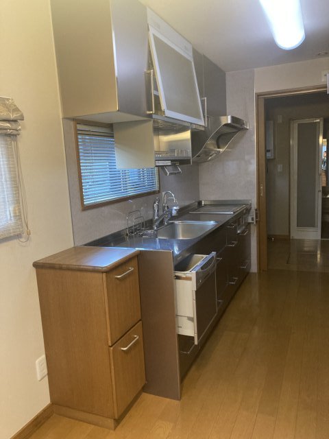 西１８条南２丁目【西エリアのセミ電化４ＬＤＫ登場！！】   内観