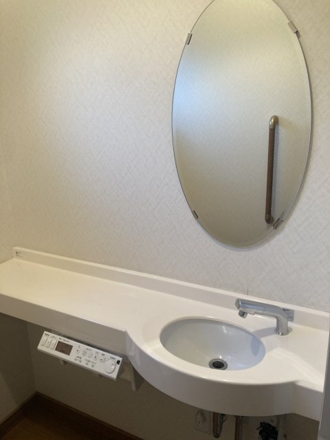 西１８条南２丁目【西エリアのセミ電化４ＬＤＫ登場！！】   内観