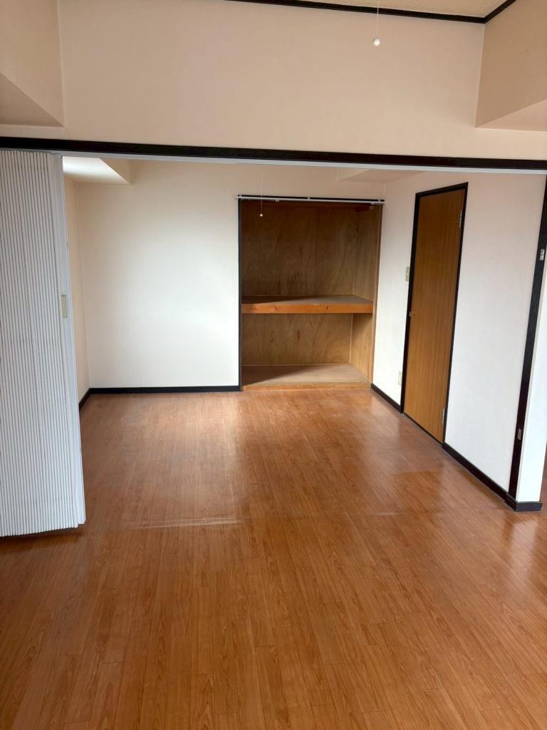 【中古MS】　ダイヤモンドハイツ　８階　角部屋  ※価格改定※  内観